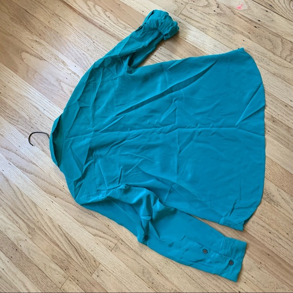 Ann Taylor 100% silk half button shirt/blouse 4P - Picture 2 of 9